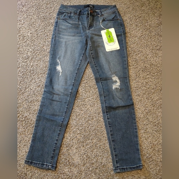 1822 Denim Blue Jeans - Picture 14 of 15